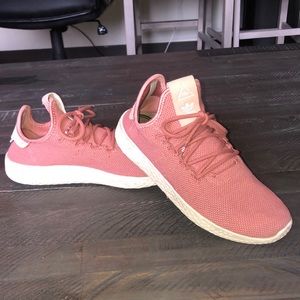 Adidas HU Pharrell William’s tennis shoes